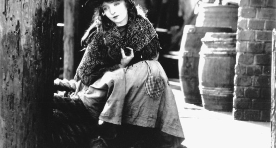 Lillian Gish in D.W. Griffith's BROKEN BLOSSOMS.
