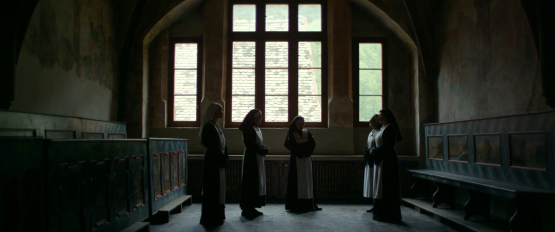 Nun Choir (Szczawnicki chamber choir) & Alicia The nun (Eva Moari) 